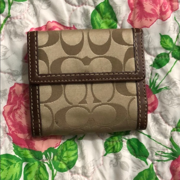 Coach wallet. Authentic. - Picture 2 of 3